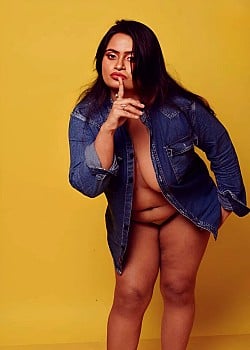 Tania (Bong Girl)